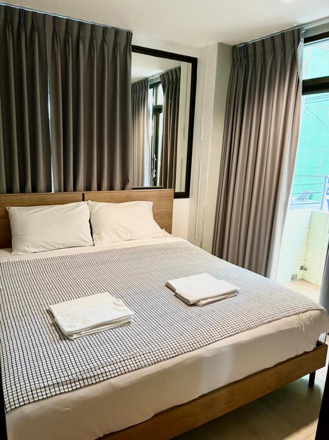 White House Hostel Bangkok Buitenkant foto