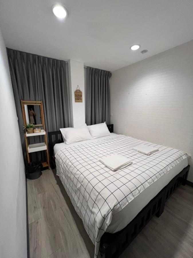 White House Hostel Bangkok Buitenkant foto