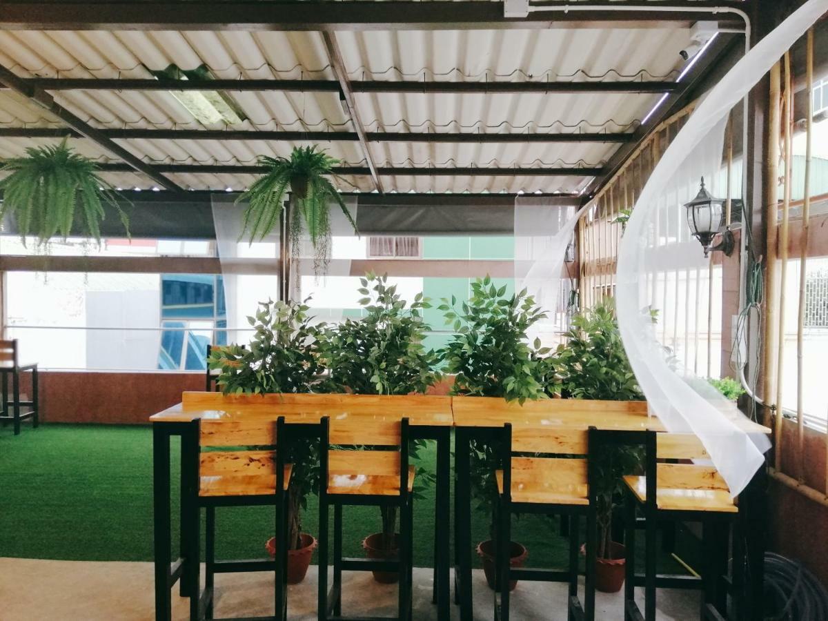 White House Hostel Bangkok Buitenkant foto