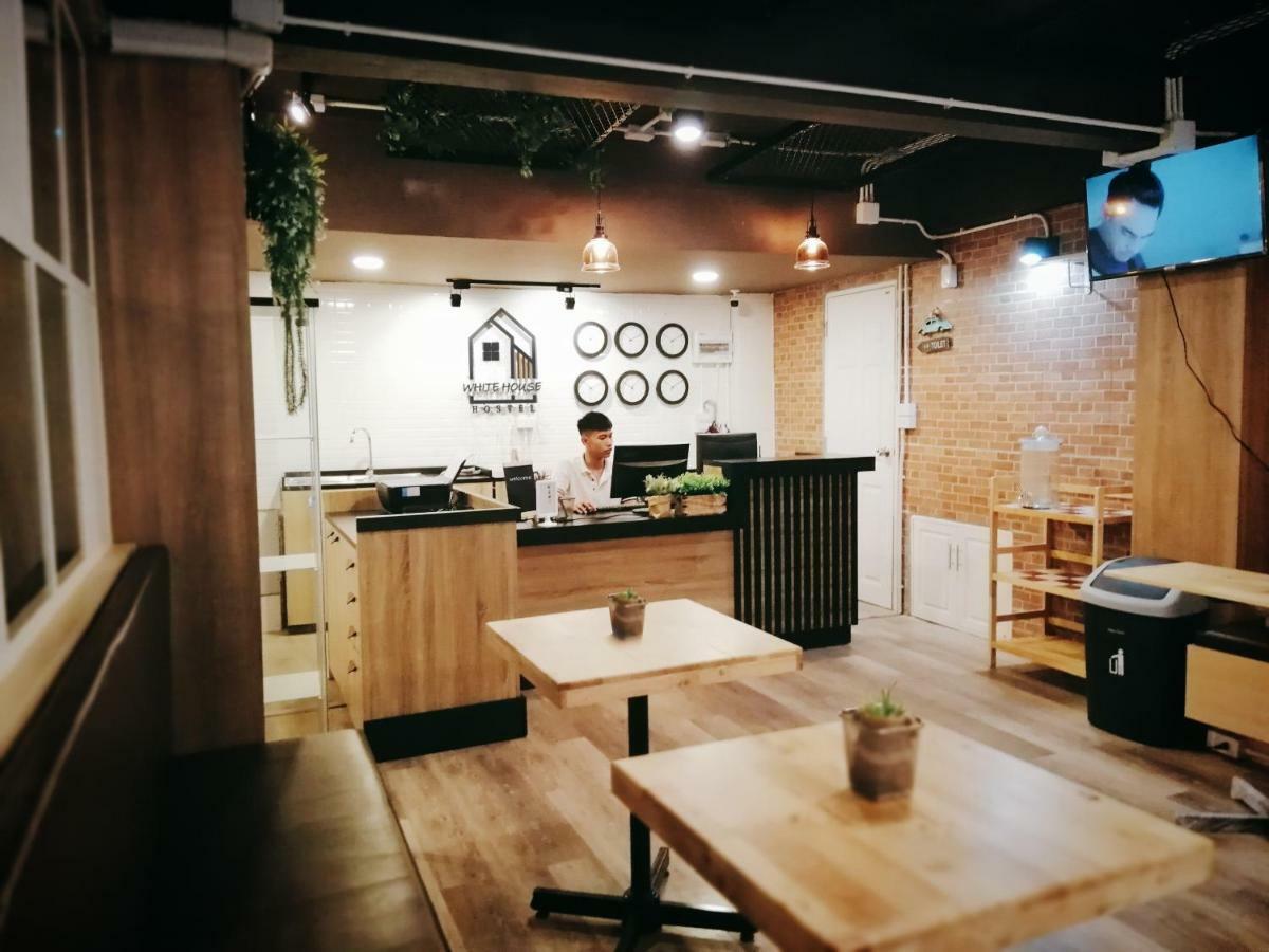 White House Hostel Bangkok Buitenkant foto