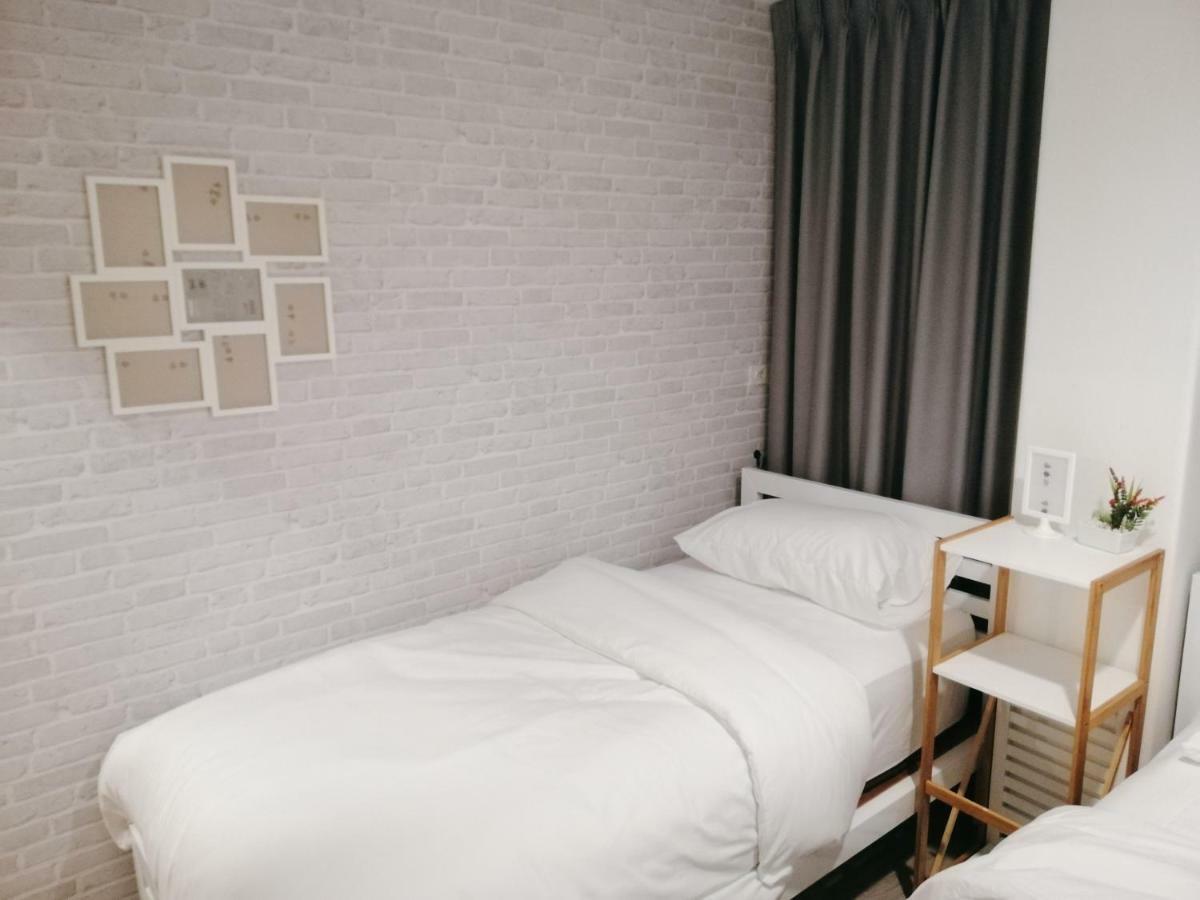 White House Hostel Bangkok Buitenkant foto