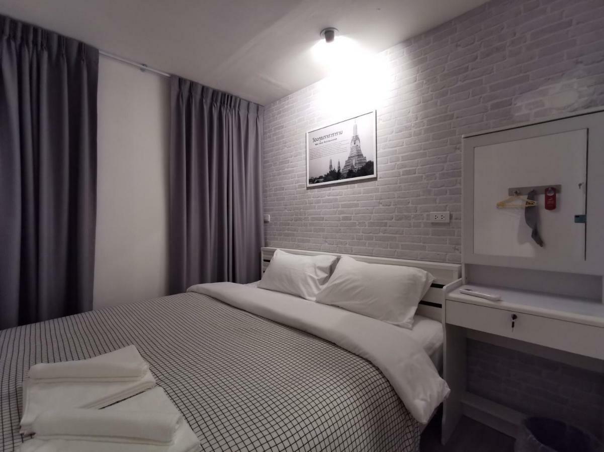 White House Hostel Bangkok Buitenkant foto